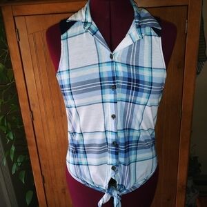 Polly & Esther Sleeveless Plaid Top
